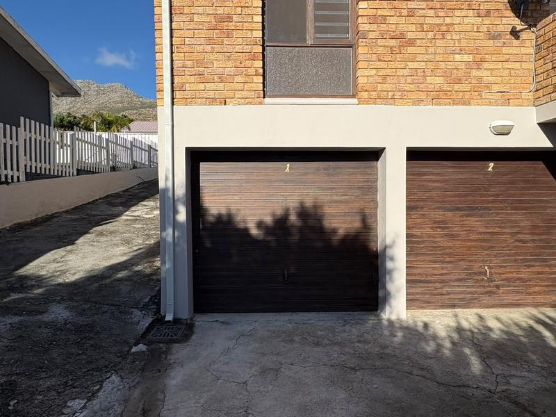 To Let 2 Bedroom Property for Rent in Simons Town Western Cape
